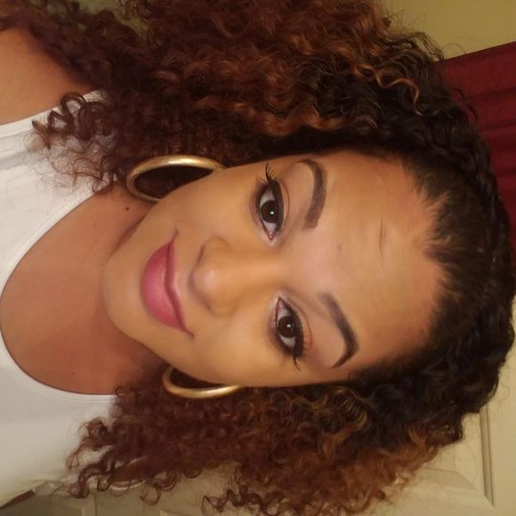 Meet your Posher, Candy - Picture 1 of 1